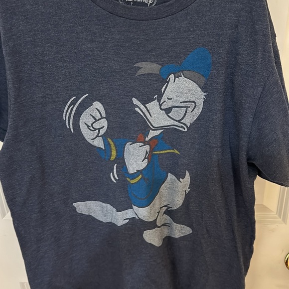 Pair of Disney shirts. Donald Duck and Mickey Mouse. Size medium - Picture 6 of 8